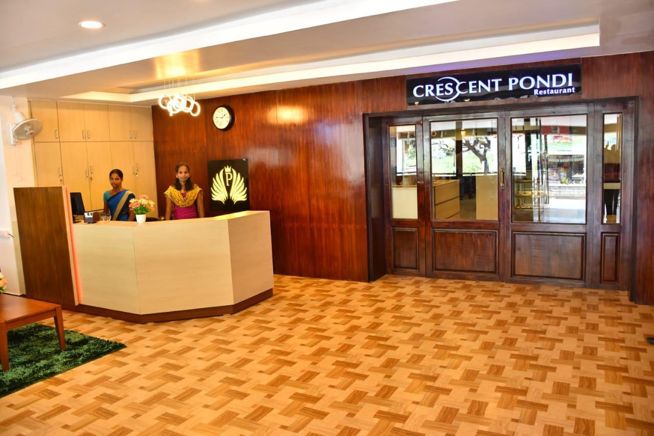 Hotel Palacial Pondi Puducherry Buitenkant foto
